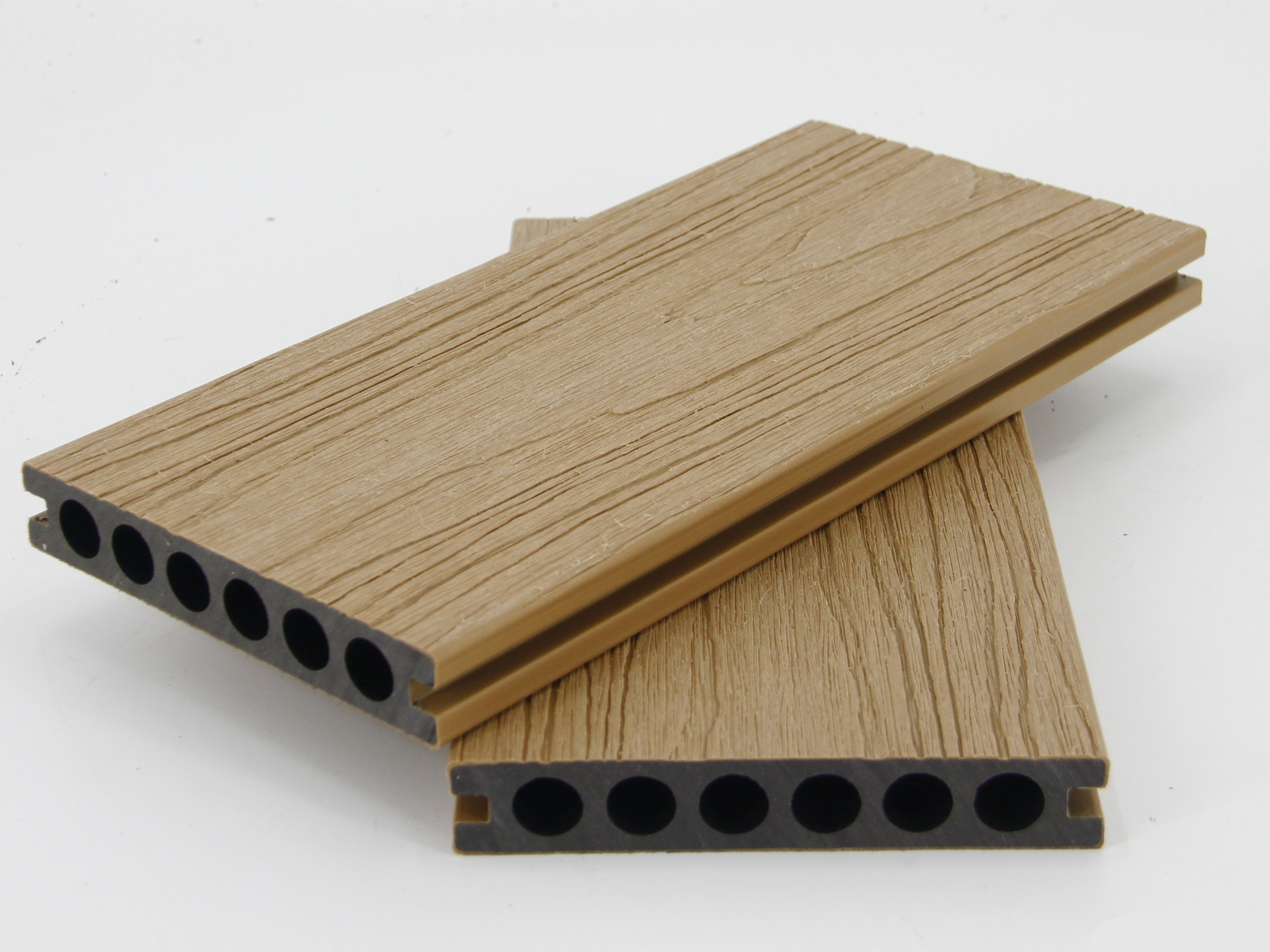 塑木地板价格大揭秘！每平米多少钱看完就懂