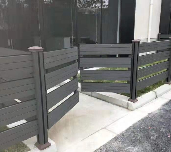 专业塑木围栏生产，环保材质经久不坏，免费设计安装！