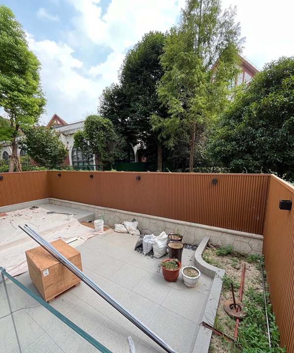 优质塑木长城板供应商，仿真实木纹理，持久如新！